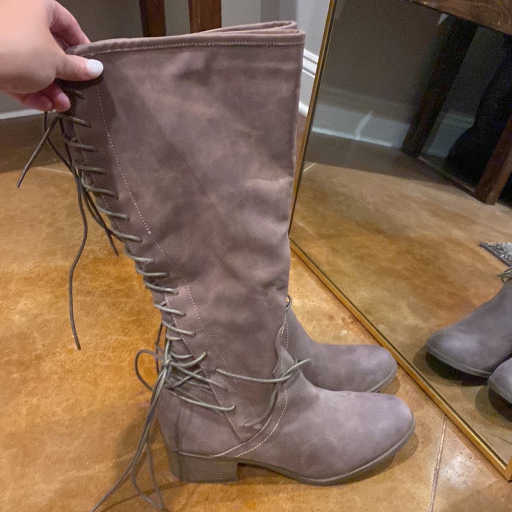 Brown knee high boots Sz 10